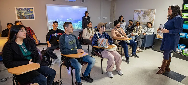 SIU TESOL Students in classroom