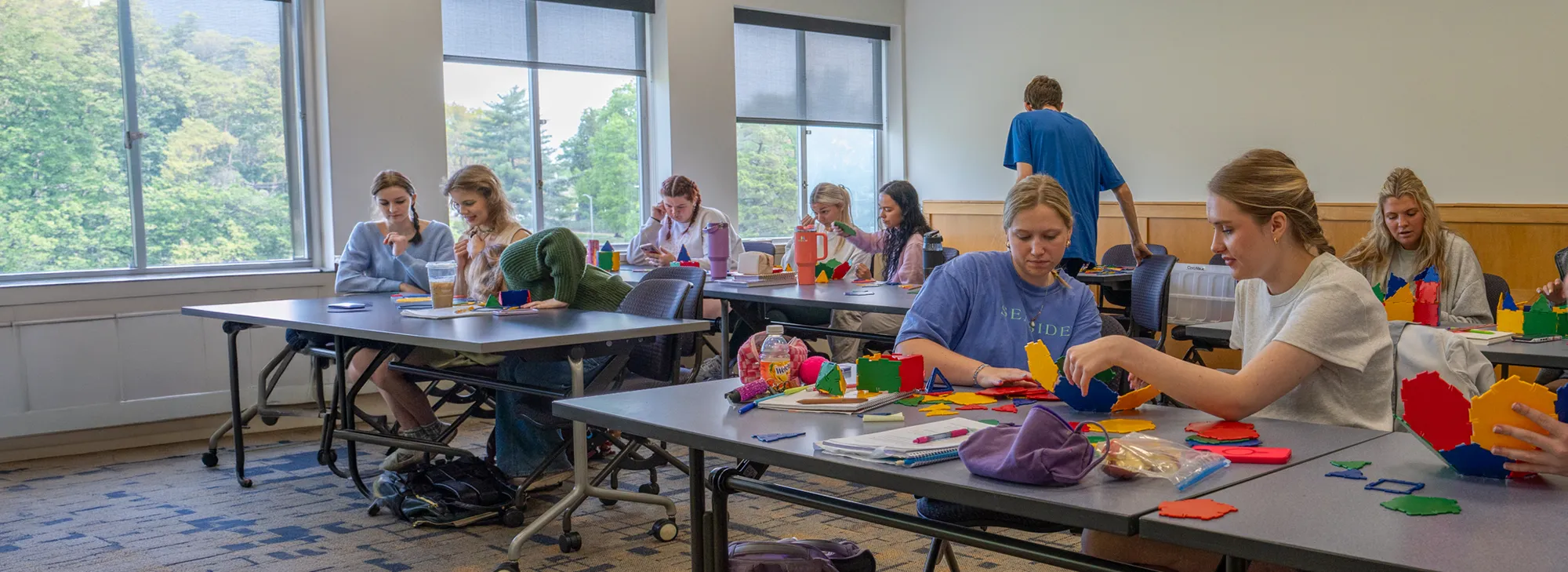 SIU Child and Family Services Students work with students in the child development lab